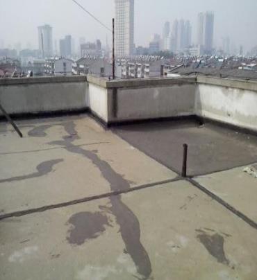 西畴漏水维修 楼顶漏水是什么原因，楼顶漏水维修方法是什么?